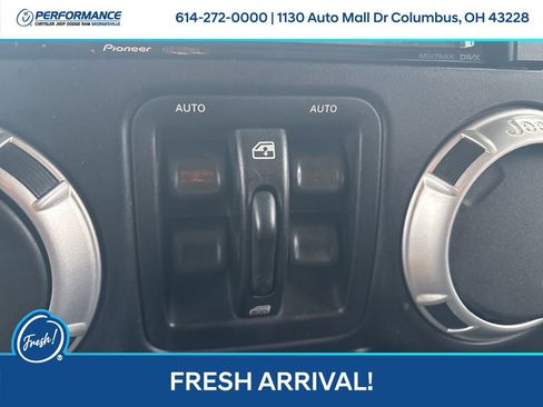 Used 2012 Jeep Wrangler Unlimited Sahara w/ Dual Top Group image 25