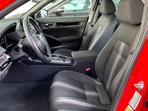 Used 2025 Honda Civic Sport image 8