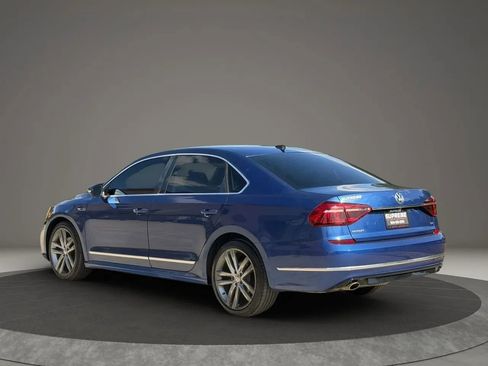 Used 2017 Volkswagen Passat 1.8T R-Line FWD image 5