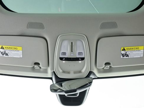 Certified 2023 Volvo XC60 B5 Plus w/ Climate Package AWD/4WD image 19