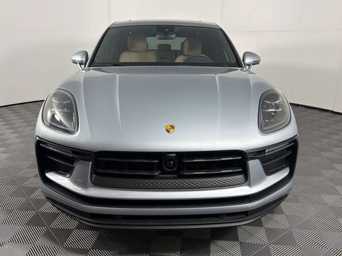 Certified 2026 Porsche Macan AWD/4WD image 6