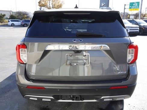 Used 2023 Ford Explorer XLT w/ Equipment Group 202A image 4