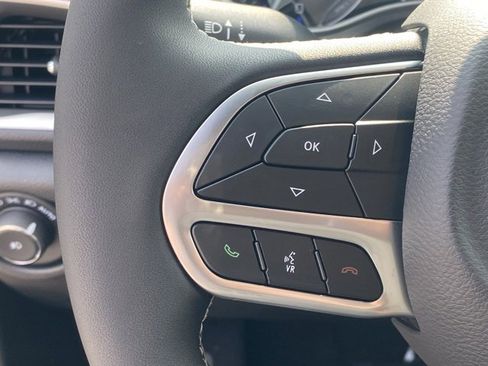 New 2026 Chrysler Pacifica Select image 18