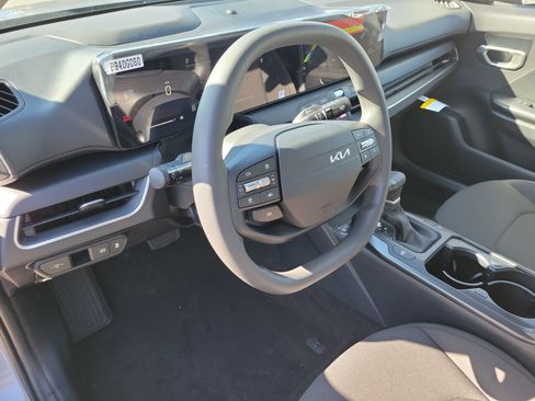 New 2026 Kia K4 LXS image 18