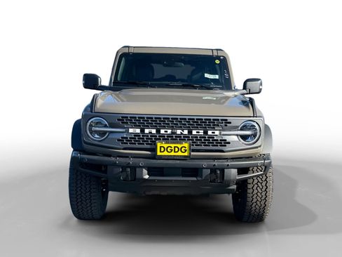 New 2025 Ford Bronco Badlands image 8