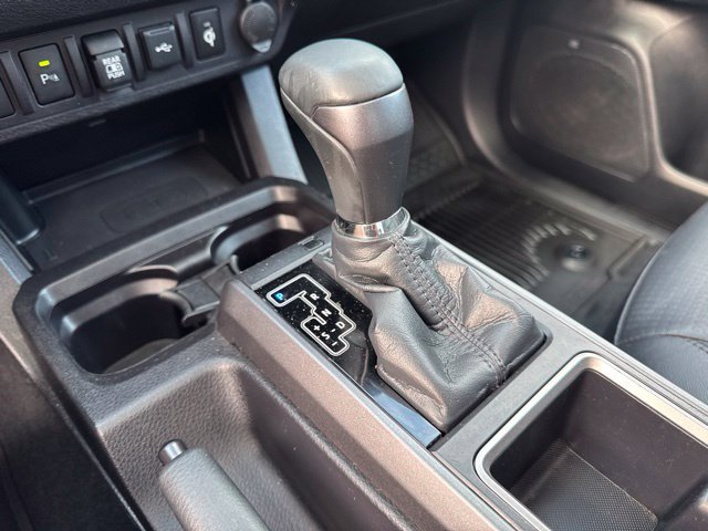 Used 2021 Toyota Tacoma TRD Off-Road w/ TRD Premium Off Road Package AWD/4WD image 11