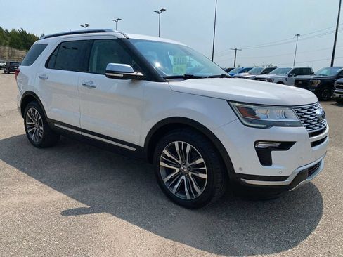 Used 2018 Ford Explorer Platinum AWD/4WD image 8