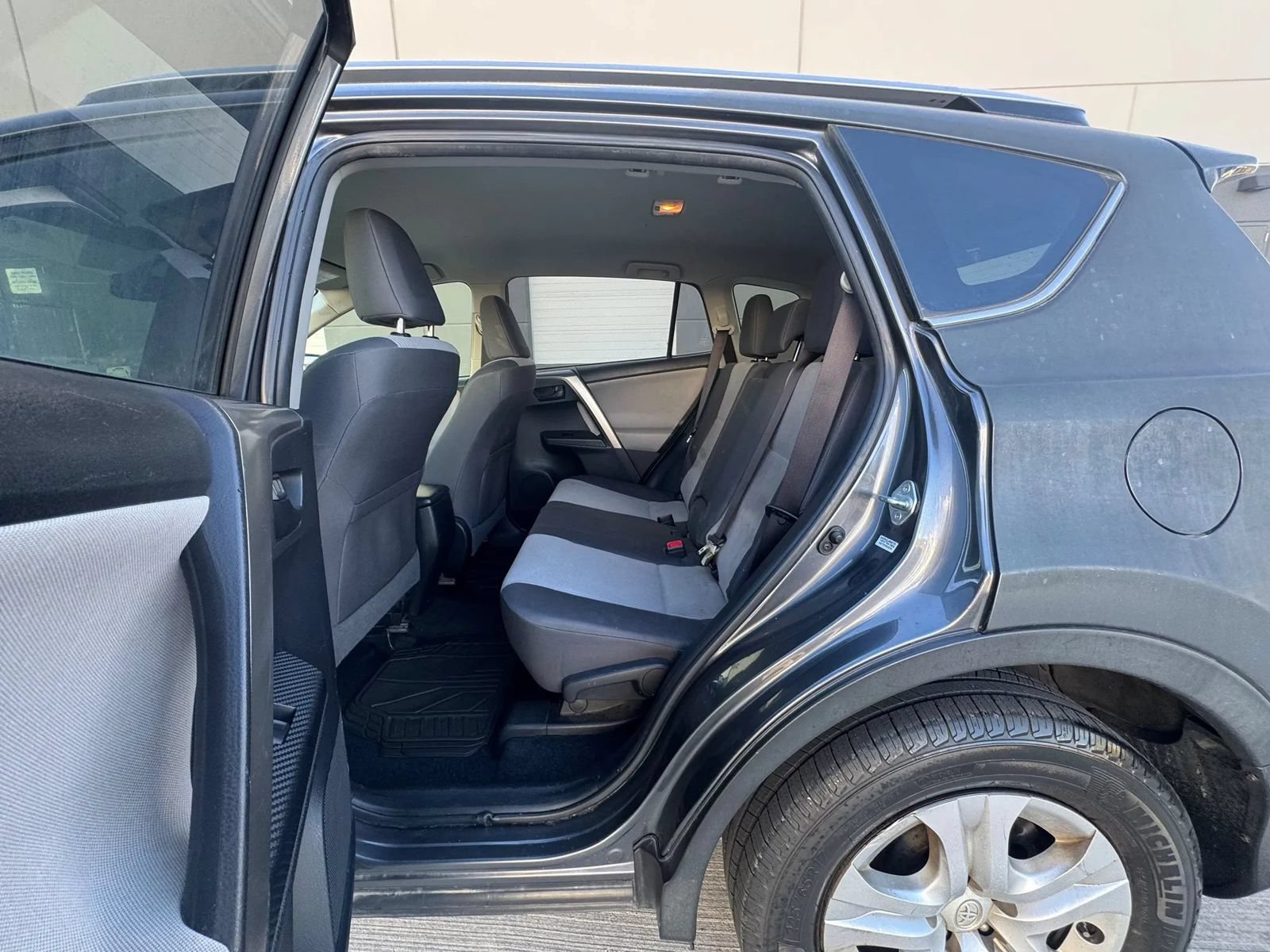 Used 2014 Toyota RAV4 LE AWD/4WD image 13