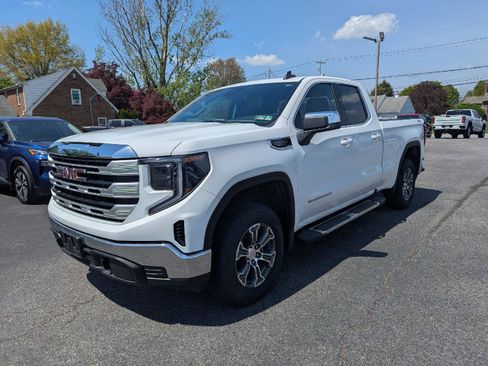 Used 2023 GMC Sierra 1500 SLE AWD/4WD image 3