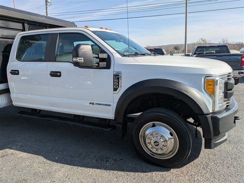 Used 2017 Ford F550 4x4 Crew Cab Super Duty image 10