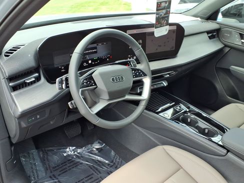 New 2026 Audi Q3 quattro 2.0T AWD/4WD image 5