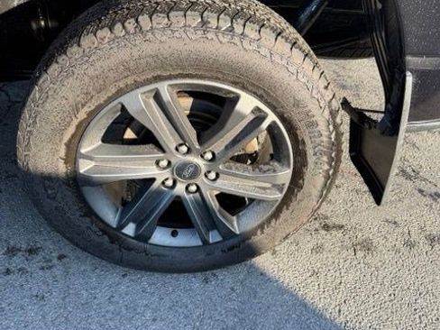 Used 2023 Ford F150 Lariat w/ Equipment Group 502A High AWD/4WD image 3