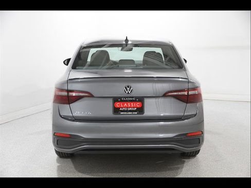 Certified 2023 Volkswagen Jetta Sport image 17