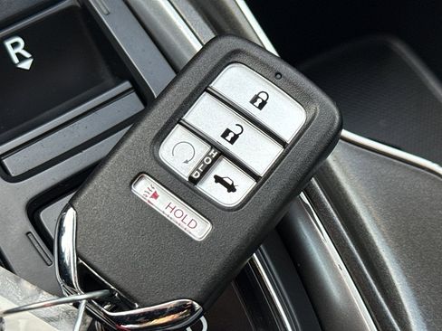 Used 2022 Honda Accord Touring image 36