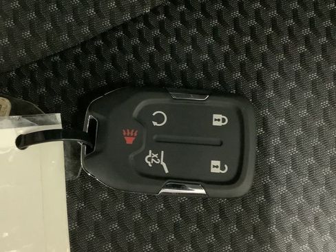 Used 2023 GMC Terrain SLE w/ Driver Convenience Package image 32