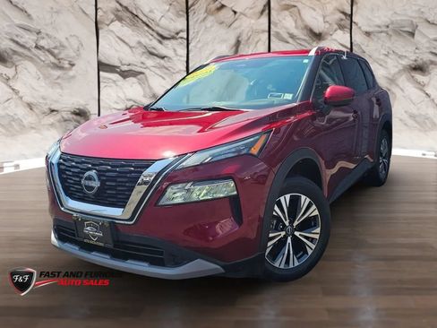 Used 2022 Nissan Rogue SV w/ SV Premium Package AWD/4WD image 2