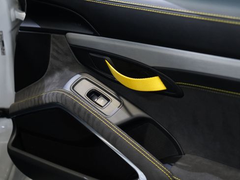Used 2016 Porsche Cayman GT4 RWD image 25