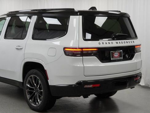 New 2025 Jeep Grand Wagoneer Series III w/ Rear Seat Video Group 1 image 12