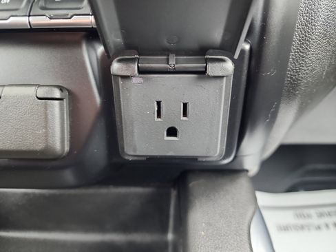 Used 2021 GMC Sierra 1500 AT4 image 16