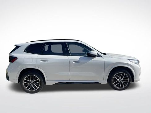 Used 2023 BMW X1 xDrive28i w/ M Sport Package AWD/4WD image 4