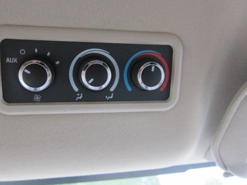 Used 2017 Chevrolet Express 3500 LS image 12