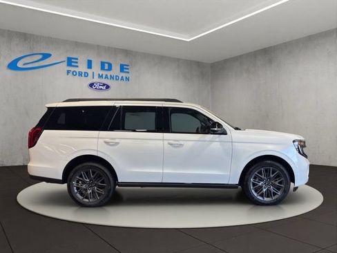 New 2027 Ford Expedition Platinum w/ Stealth Appearance Package AWD/4WD image 9