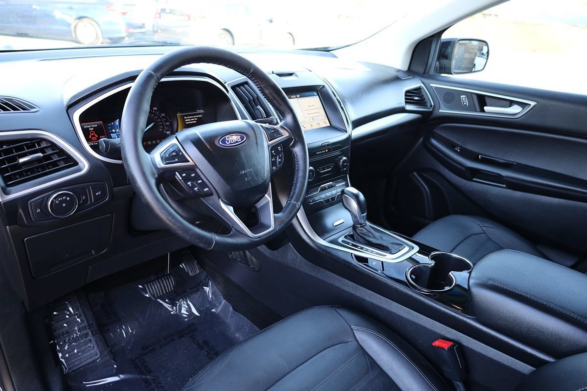 Used 2018 Ford Edge SEL FWD image 21
