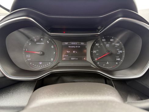 Used 2022 Chevrolet TrailBlazer LT w/ Convenience Package FWD image 11