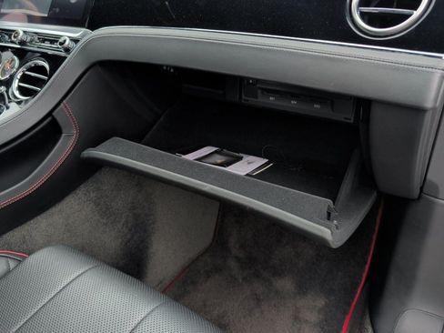 Used 2021 Bentley Continental GT AWD/4WD image 43