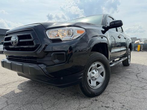 Used 2022 Toyota Tacoma SR AWD/4WD image 2