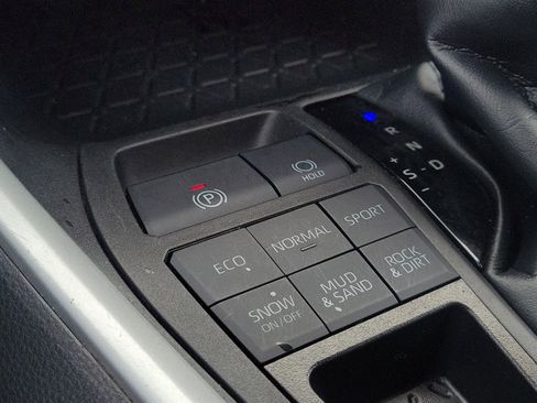 Used 2023 Toyota RAV4 XLE image 30