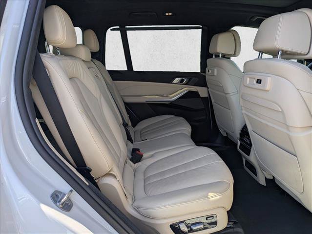 Used 2021 BMW X7 xDrive40i w/ Premium Package AWD/4WD image 22