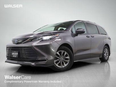 Used 2022 Toyota Sienna XLE