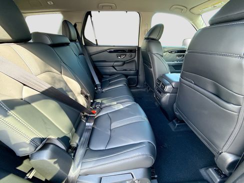 New 2025 Honda Pilot EX-L image 23