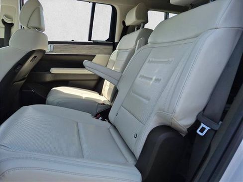 Used 2024 Hyundai Santa Fe Calligraphy FWD image 12