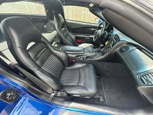 Used 2003 Chevrolet Corvette Coupe RWD image 13