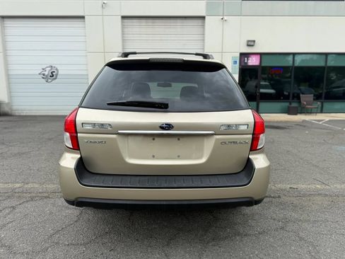 Used 2009 Subaru Outback 2.5i Limited AWD/4WD image 9