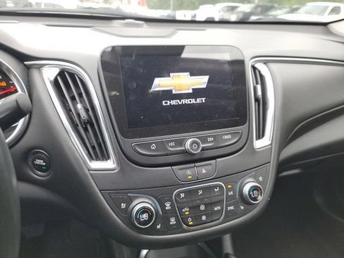Used 2024 Chevrolet Malibu LT FWD image 12