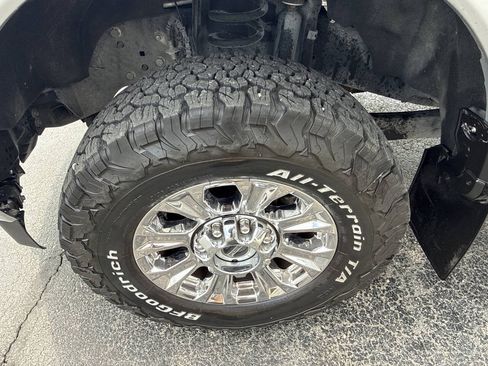 Used 2019 Ford F350 XLT w/ XLT Premium Package AWD/4WD image 13