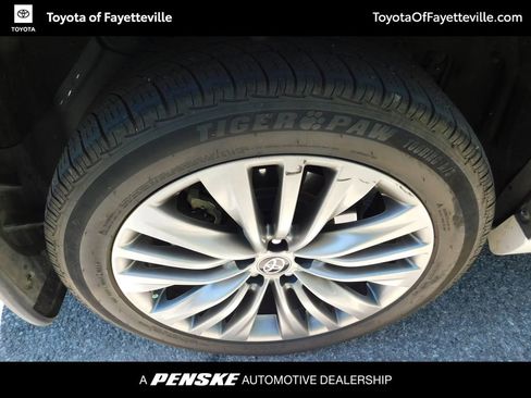 Used 2021 Toyota Highlander Platinum image 8