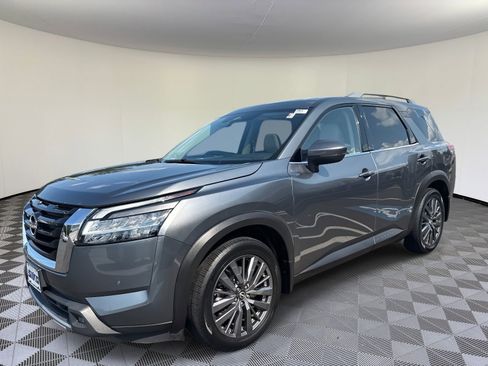 Used 2022 Nissan Pathfinder SL w/ SL Premium Package image 10