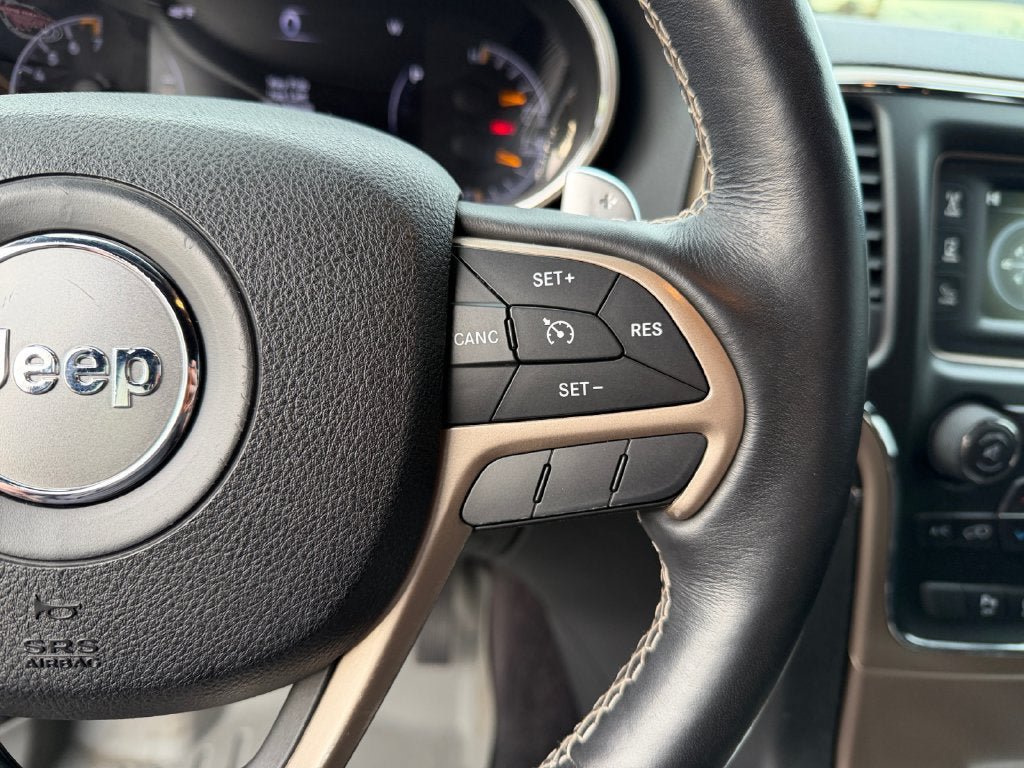 Used 2016 Jeep Grand Cherokee Limited AWD/4WD image 16