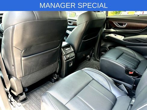 Used 2023 Subaru Ascent Touring AWD/4WD image 25