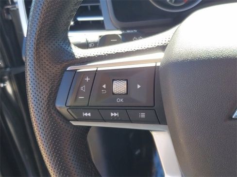 Used 2024 Mitsubishi Outlander SE image 22