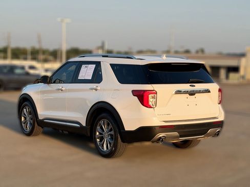 Used 2022 Ford Explorer Limited w/ Equipment Group 301A RWD image 6