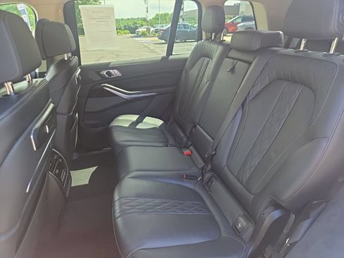 Used 2023 BMW X7 xDrive40i AWD/4WD image 29