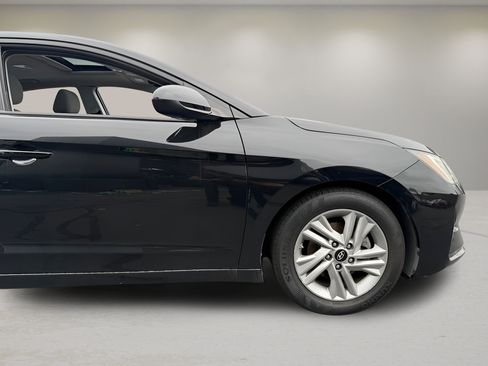 Used 2020 Hyundai Elantra Value Edition FWD image 21