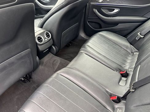 Used 2019 Mercedes-Benz E 300 image 28