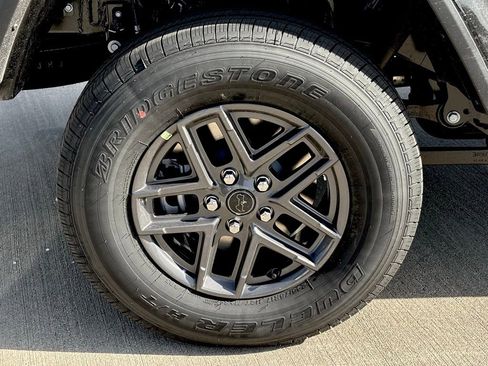 New 2026 Jeep Gladiator Sport image 24