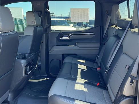 Certified 2025 Chevrolet Silverado 1500 ZR2 AWD/4WD image 15